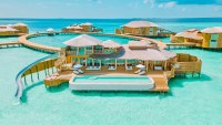 best hotels resorts maldives