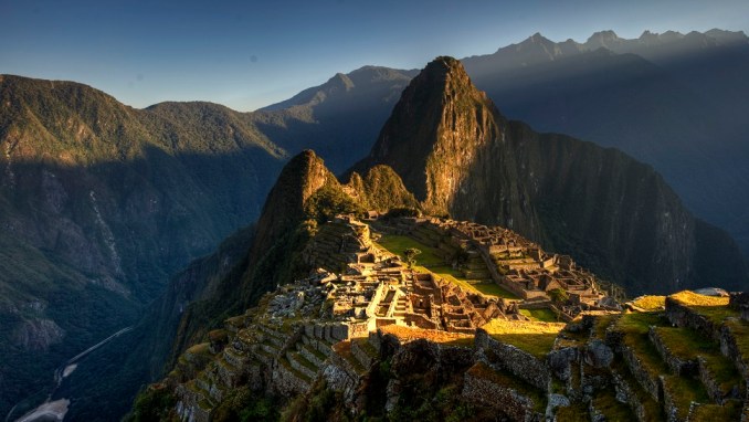 EXPLORING PERU