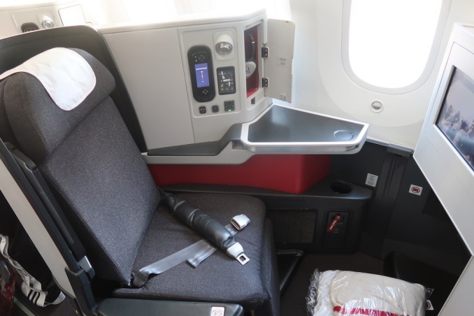 AVIANCA B787 BUSINESS CLASS SEAT