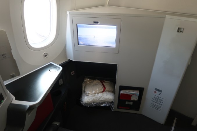 AVIANCA B787 BUSINESS CLASS SEAT