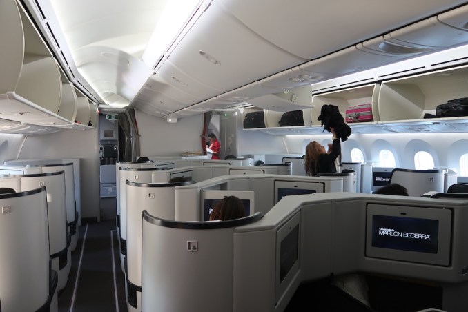 AVIANCA B787 BUSINESS CLASS CABIN