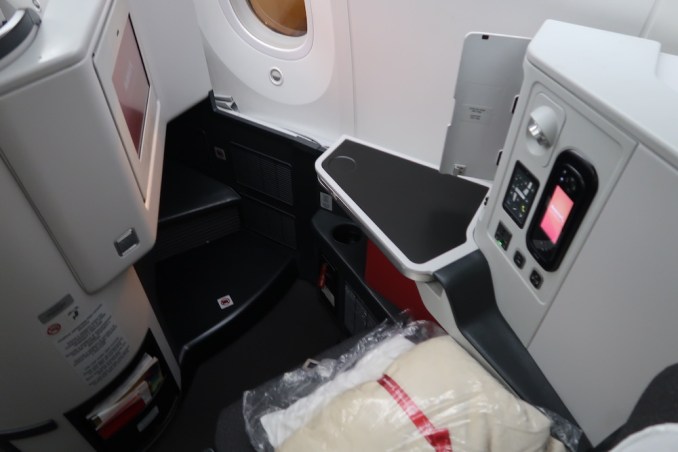 AVIANCA B787 BUSINESS CLASS SEAT