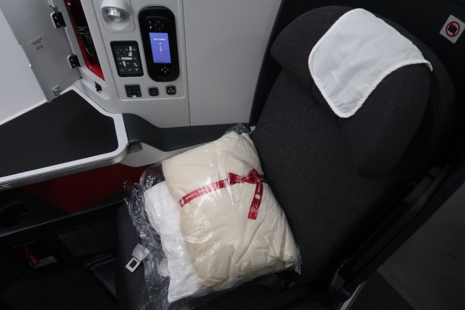 AVIANCA B787 BUSINESS CLASS SEAT