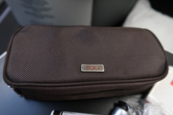 AVIANCA B787 BUSINESS CLASS: AMENITY KIT